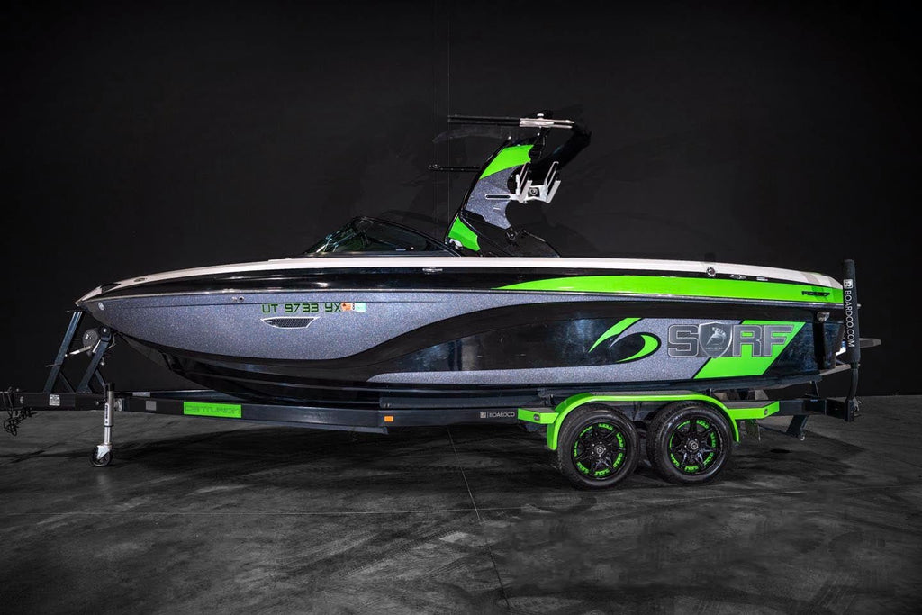 2017 Centurion Ri237 Green / Black / Gun Metal Flake - BoardCo Boats
