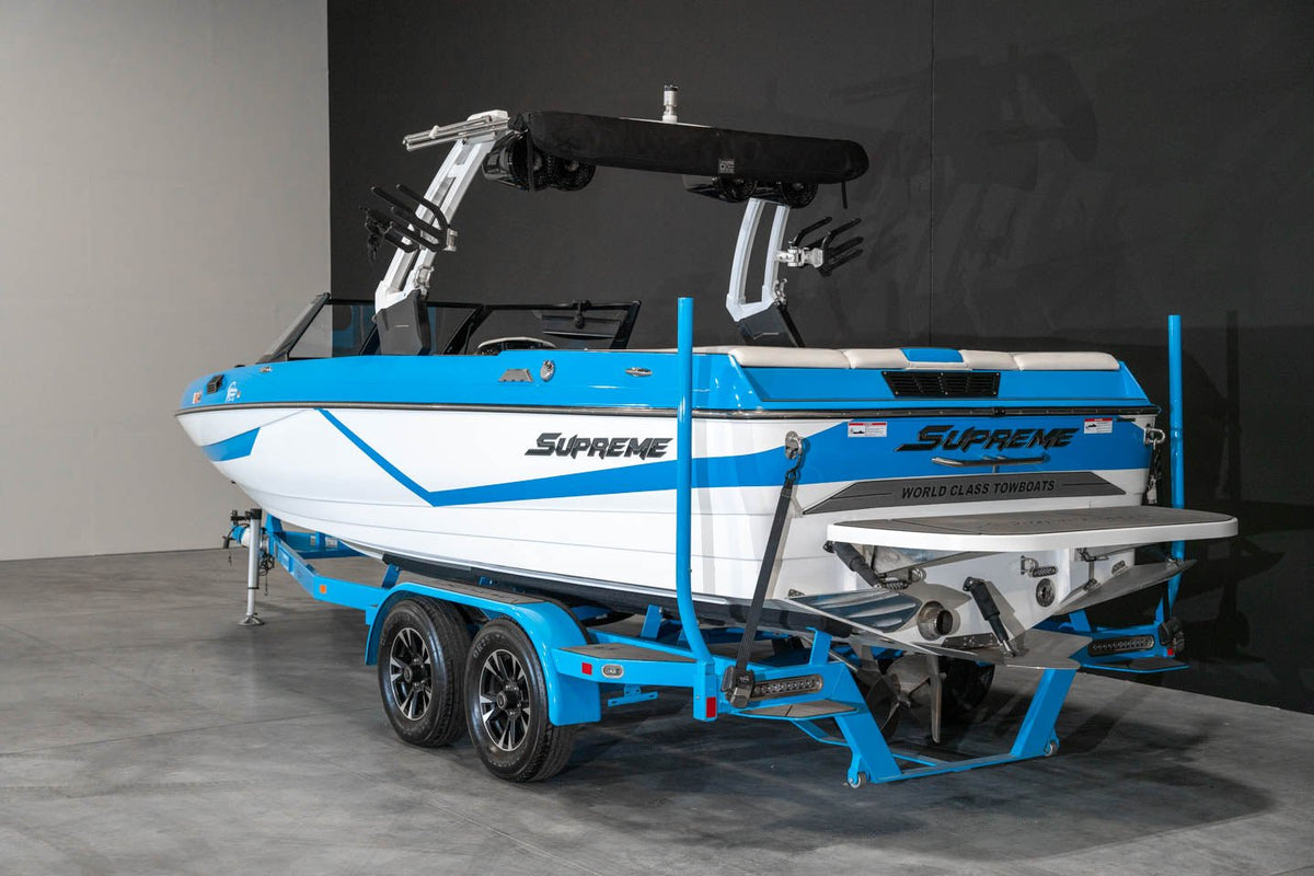 Supreme S238 2019 BoardCo Boats