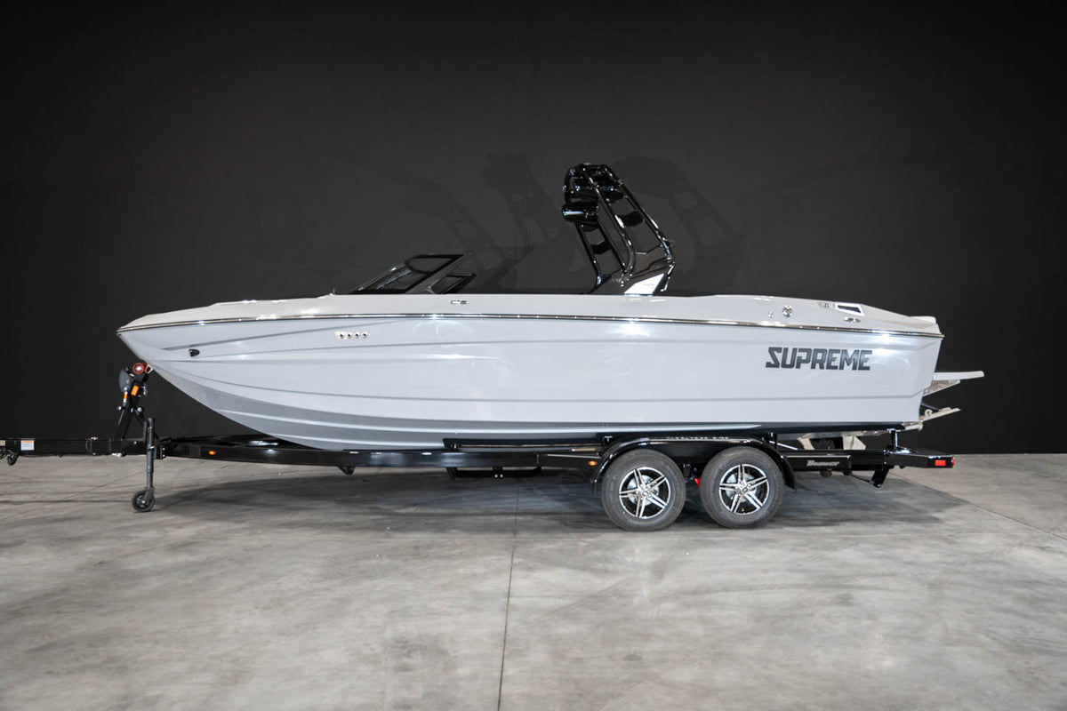 Supreme S240 2023 Stone / Stone BoardCo Boats