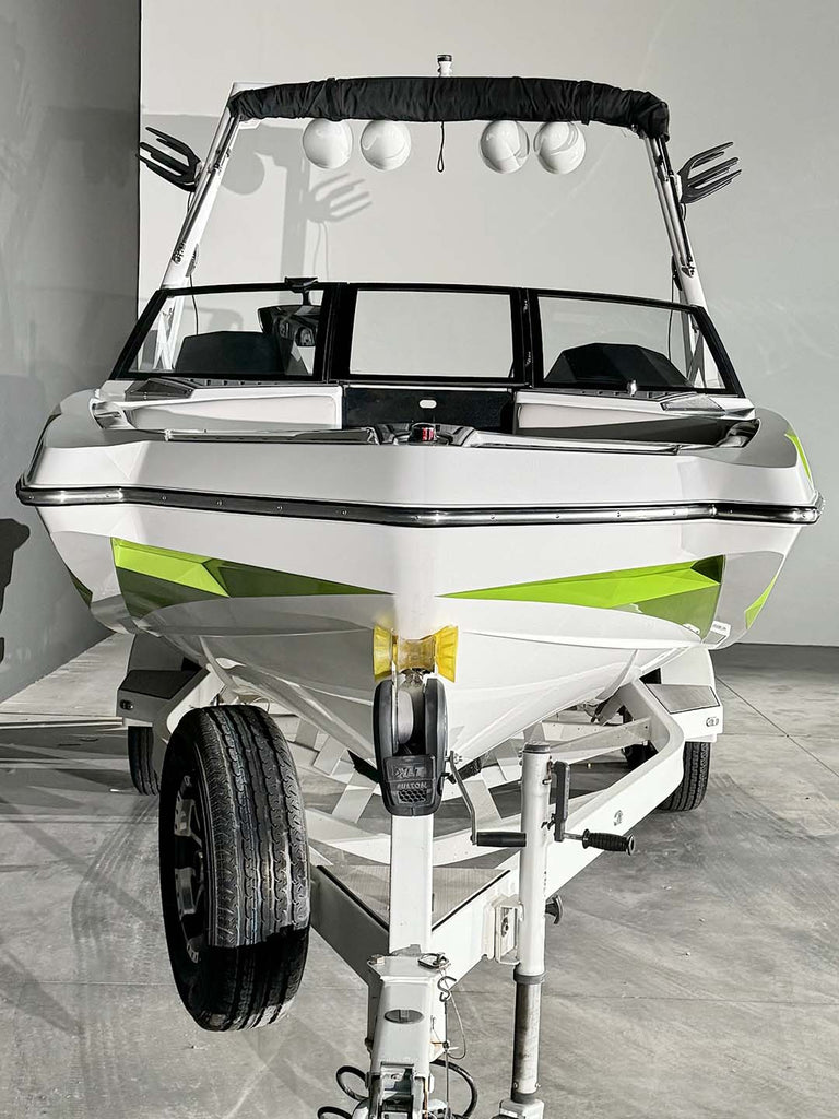 2017 Axis A22 - White / Green - BoardCo Boats