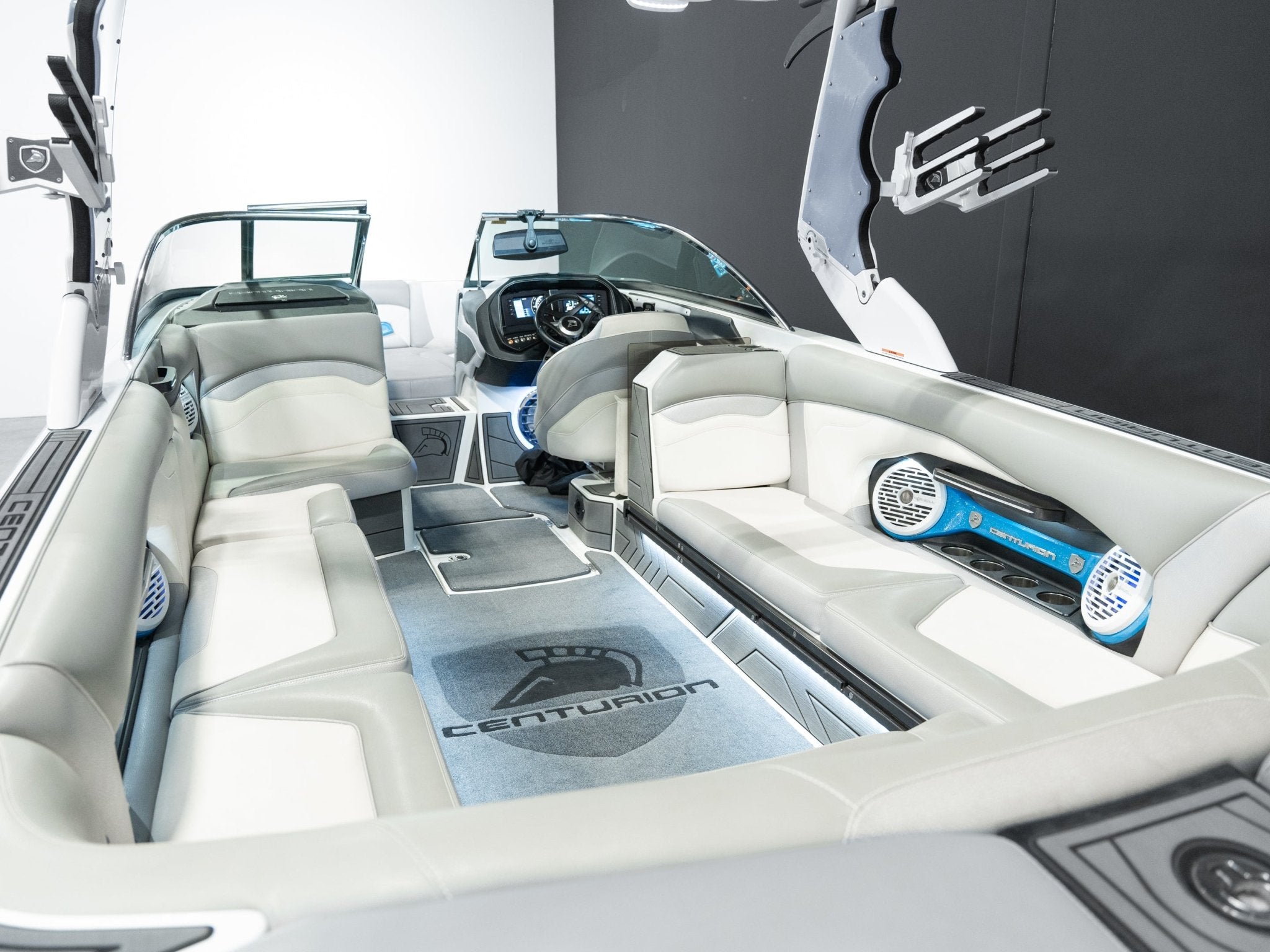 2017 Centurion Ri257 Electric Blue / White - BoardCo Boats