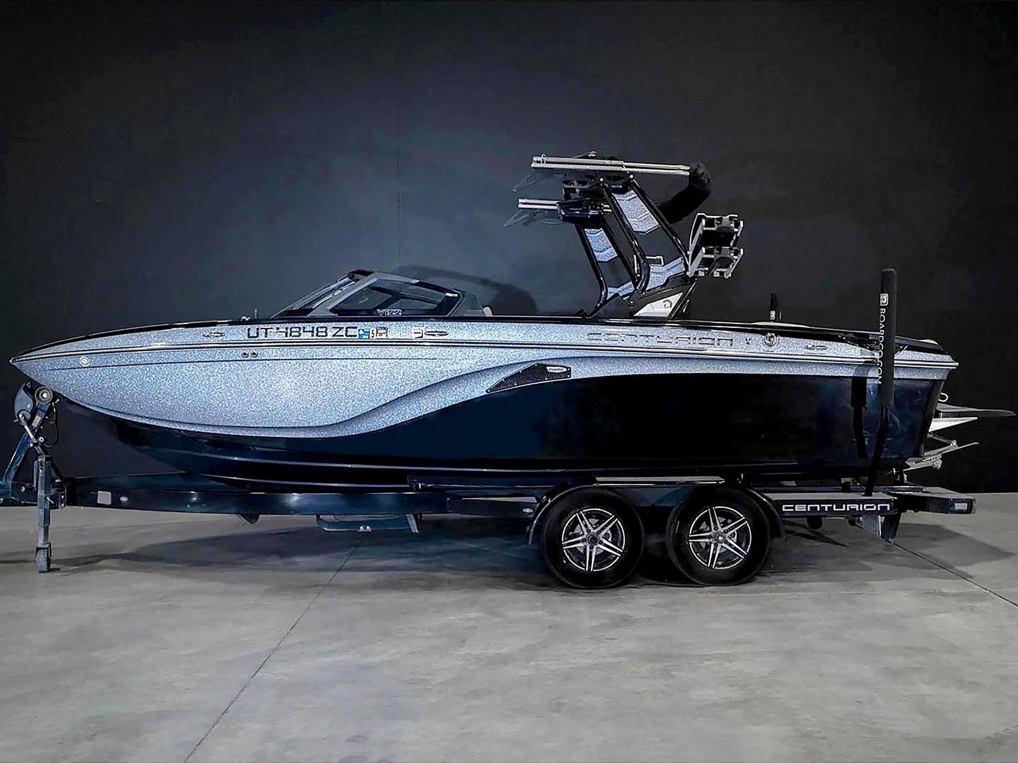 2021 Centurion Vi22 - Gunmetal Flake / Onyx Black - BoardCo Boats