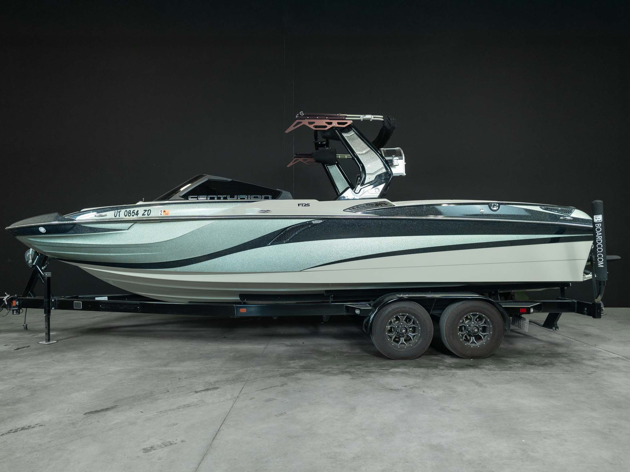 2022 Centurion Fi25 Olive Metal Flake / Black Metal Flake / Olive - BoardCo Boats