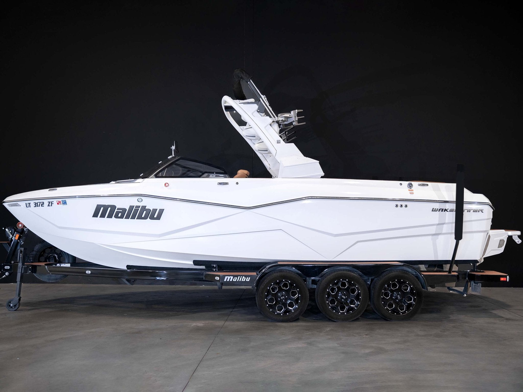 2023 Malibu 25LSV - BoardCo Boats