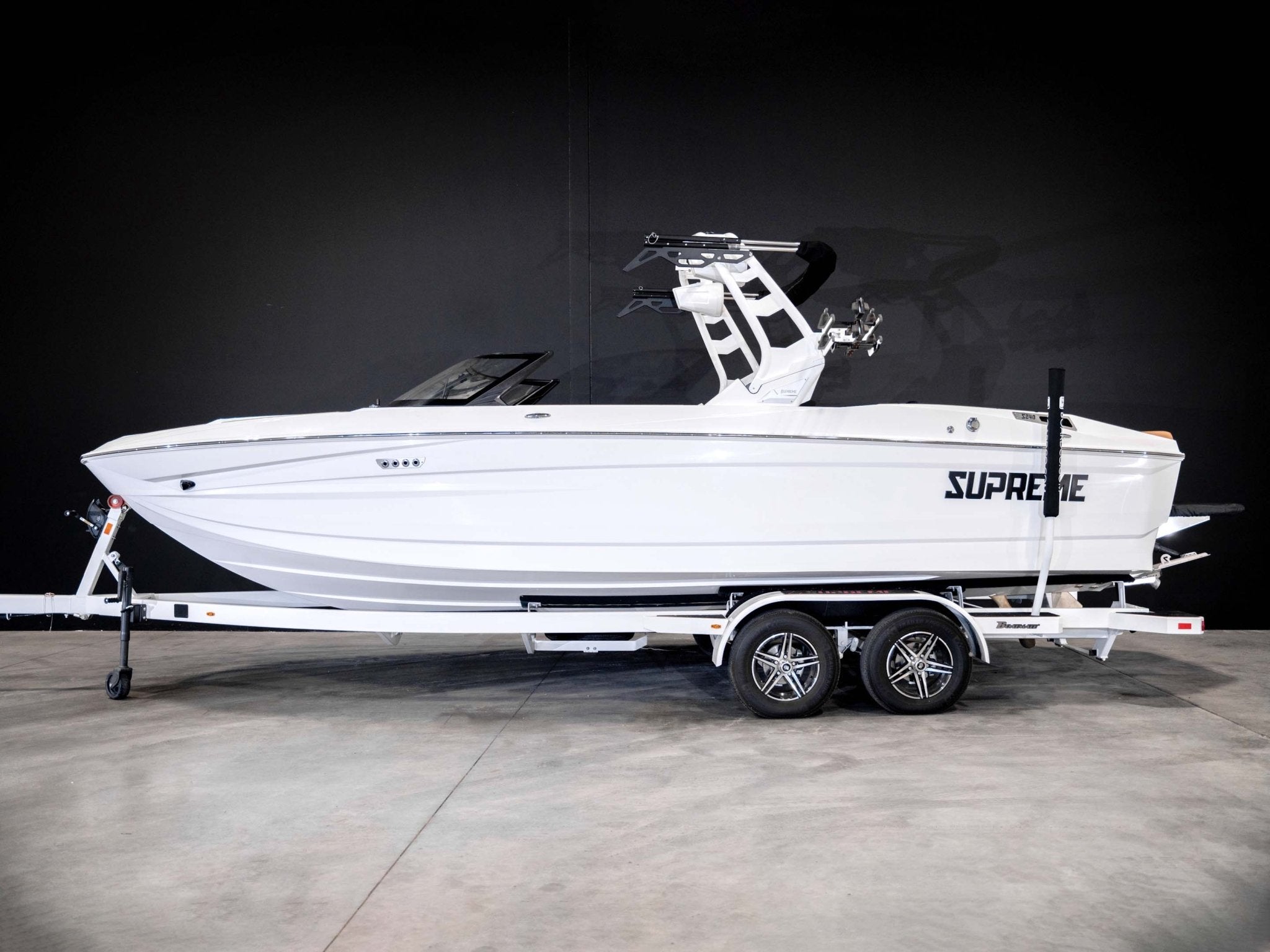 2024 Supreme S240 - All White - BoardCo Boats