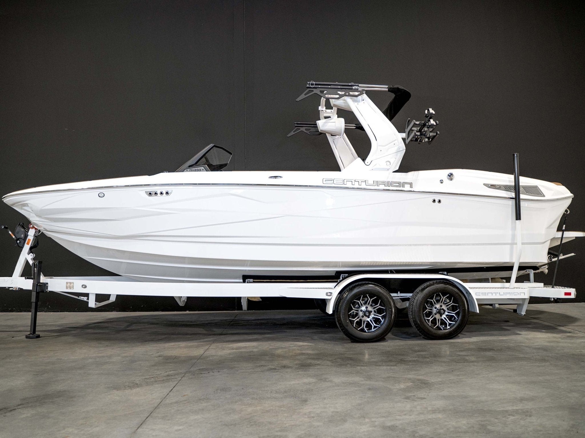 2025 Centurion Nv233 - White Frost / Castano Brown - BoardCo Boats