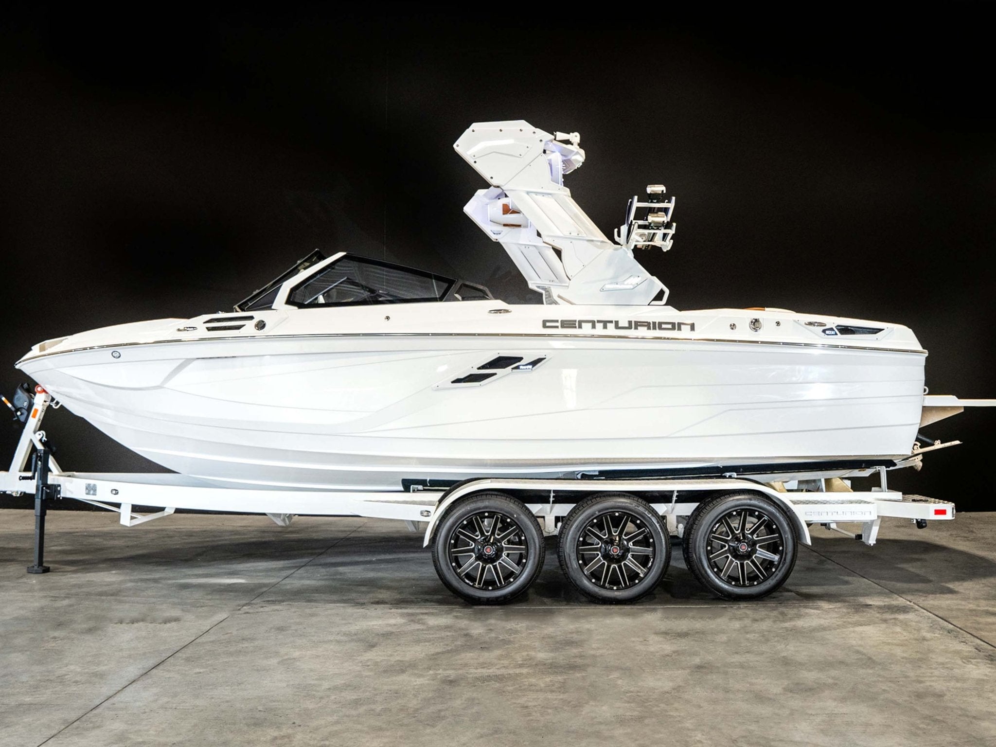 2025 Centurion Ri230 - White Frost - BoardCo Boats