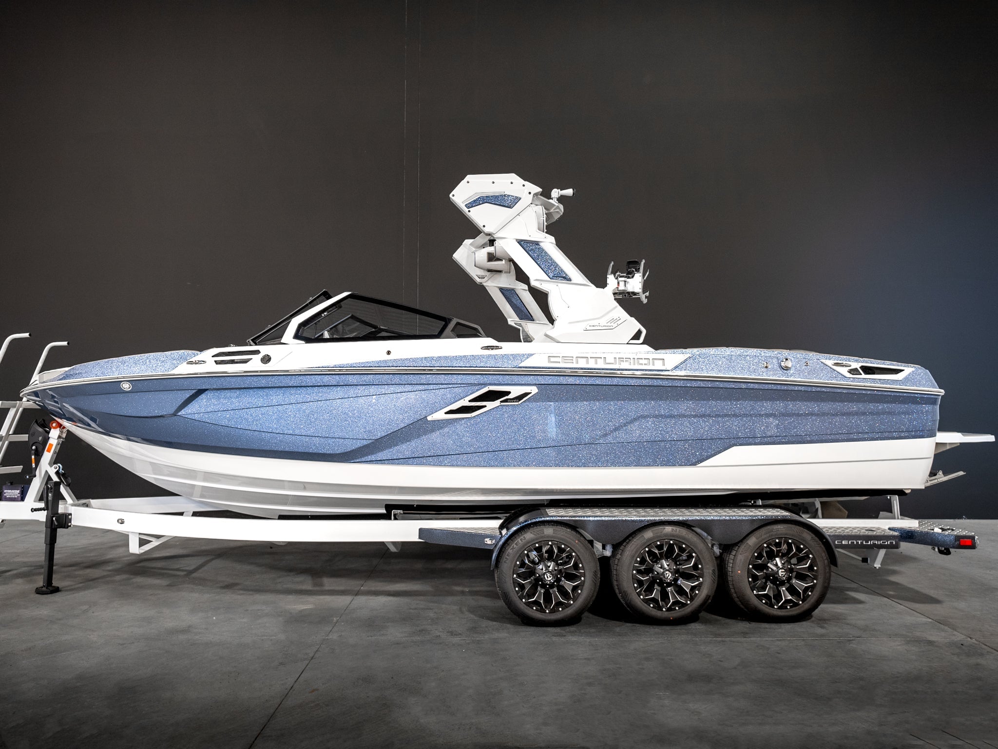 2025 Centurion Ri245 - Blue Steel Flake / White Frost - BoardCo Boats