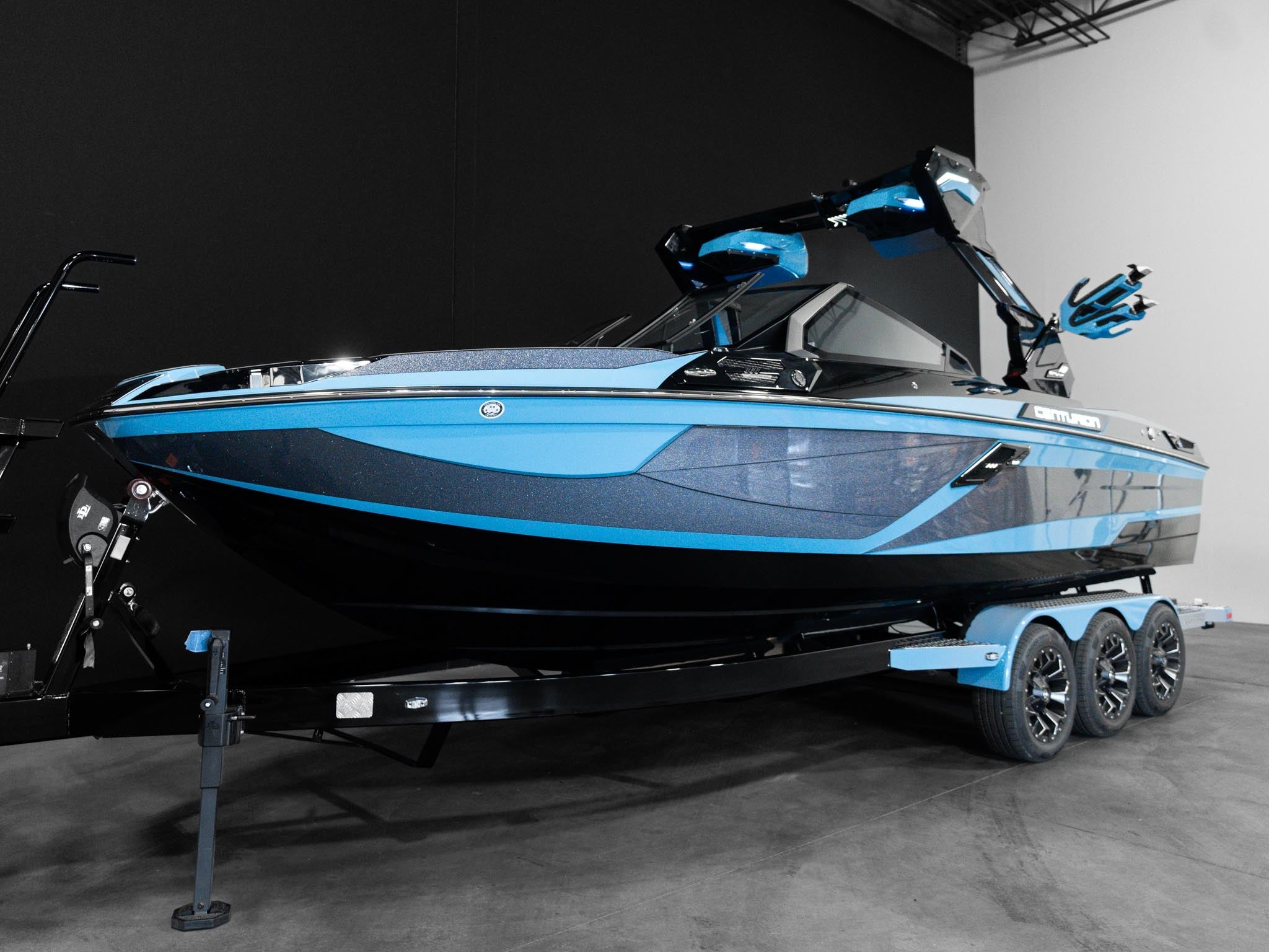 2025 Centurion Ri245 - Mist Blue / Gunmetal Flake / Onyx Black - BoardCo Boats