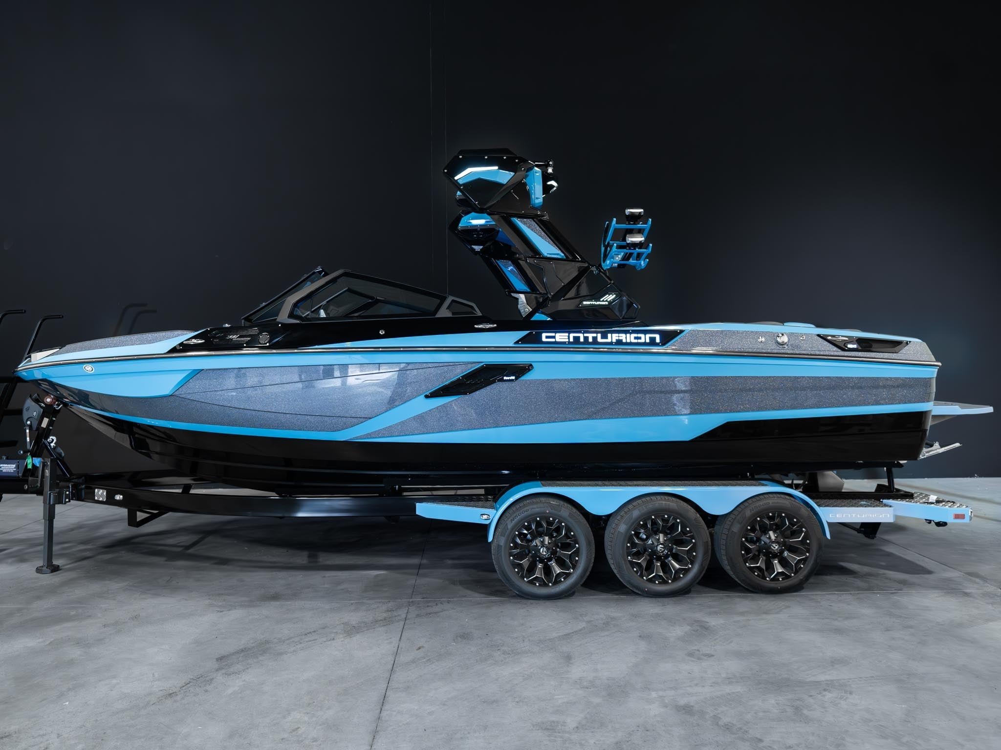 2025 Centurion Ri245 - Mist Blue / Gunmetal Flake / Onyx Black - BoardCo Boats