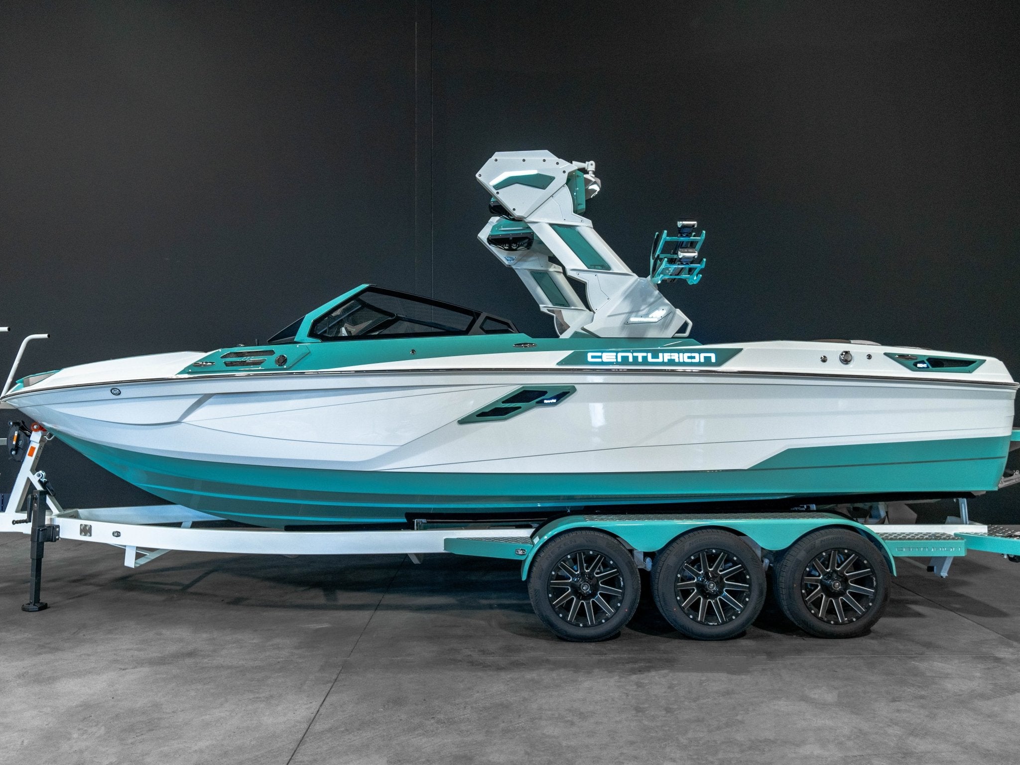 2025 Centurion Ri245 - Spearmint / White Frost - BoardCo Boats