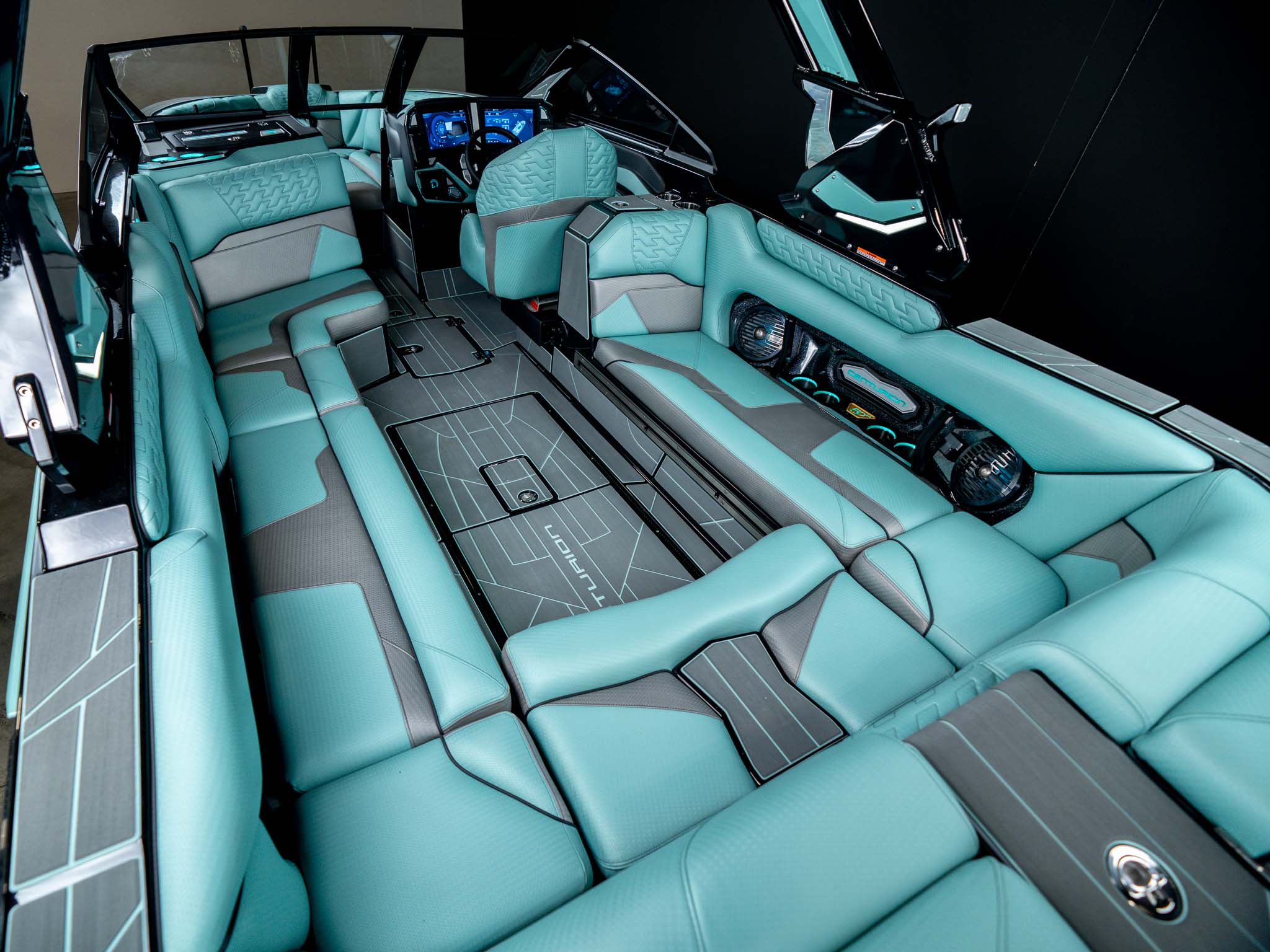 2026 Centurion Ri245 - Black Flake / Spearmint - BoardCo Boats