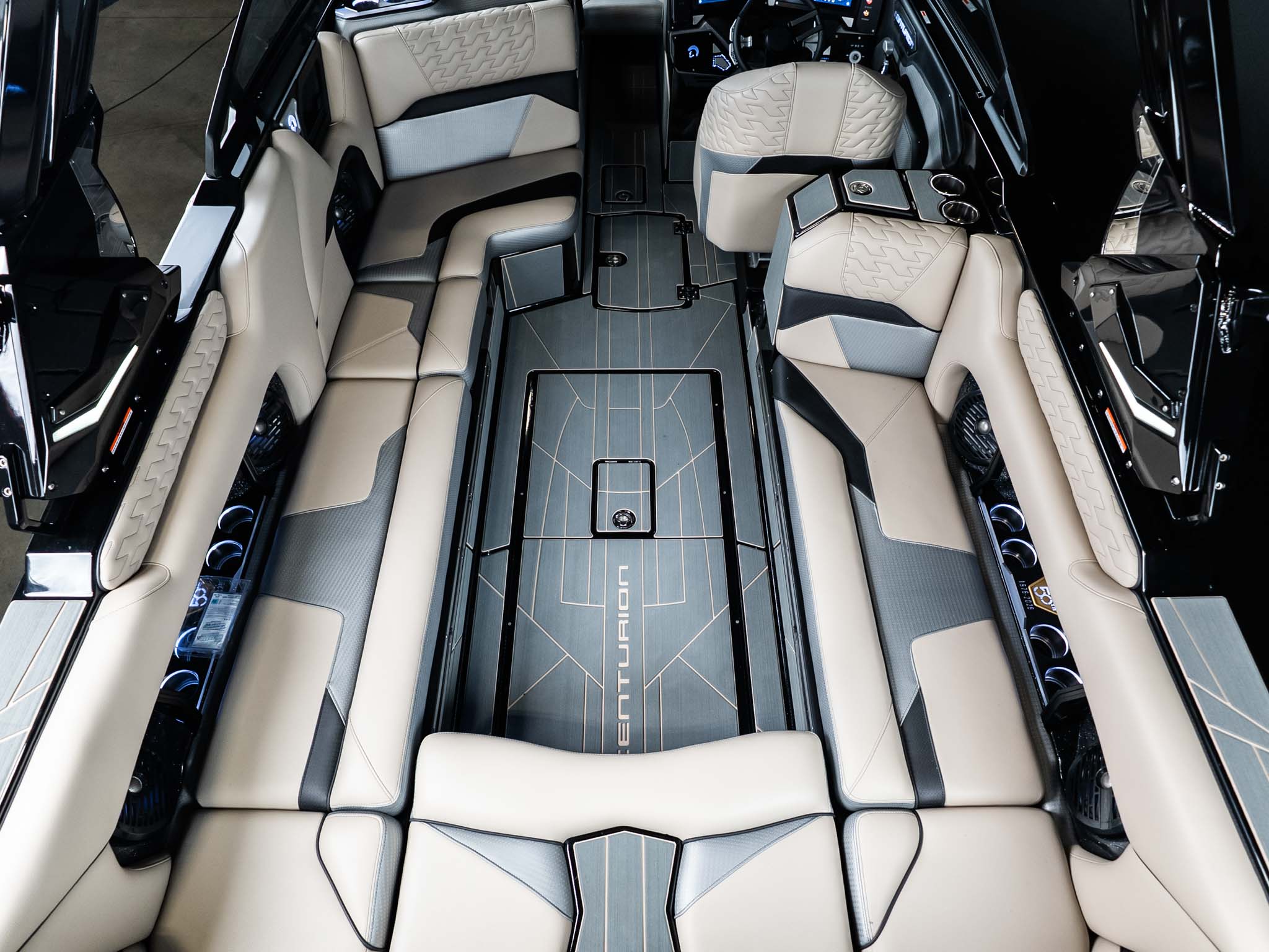 2026 Centurion Ri245 - Black Metal Flake / Silver Metal Flake - BoardCo Boats