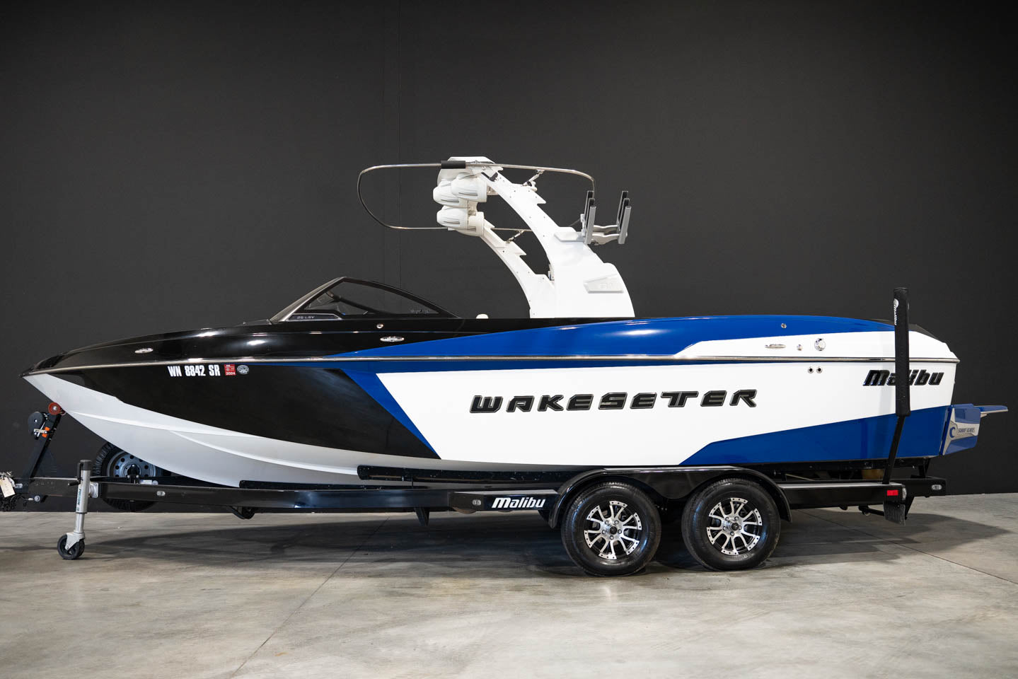 2016 Malibu 25LSV - BoardCo Boats