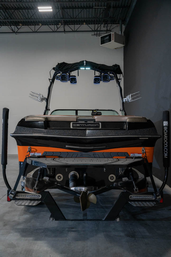 2017 Centurion Ri237 Black Flake / Orange - BoardCo Boats