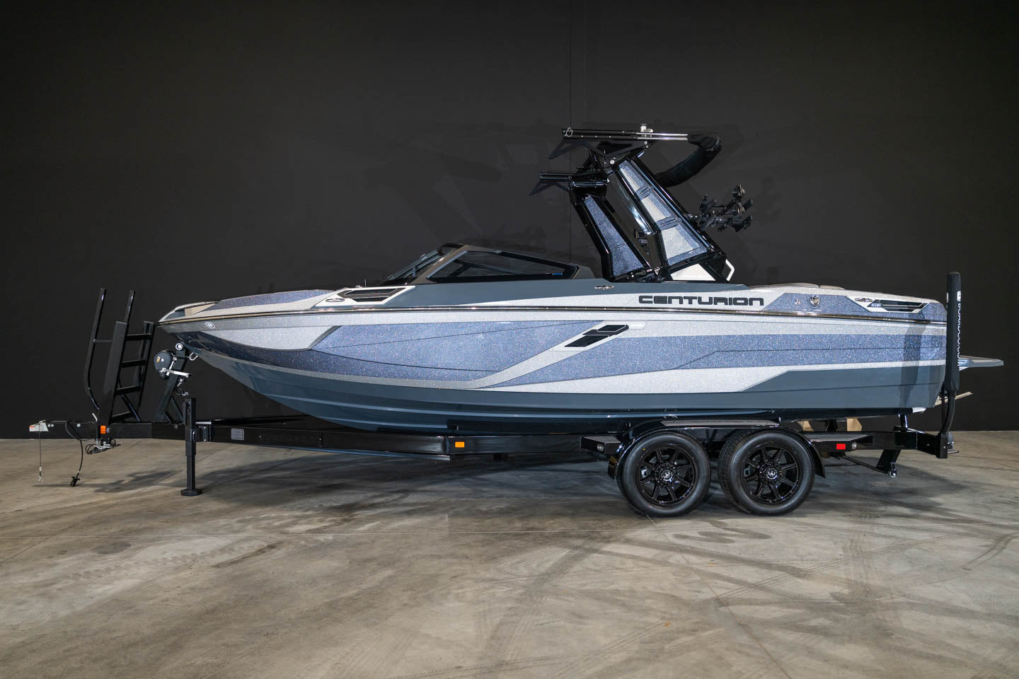 2023 Centurion Ri230 Gunmetal Flake / Silver Flake / Charcoal - BoardCo Boats