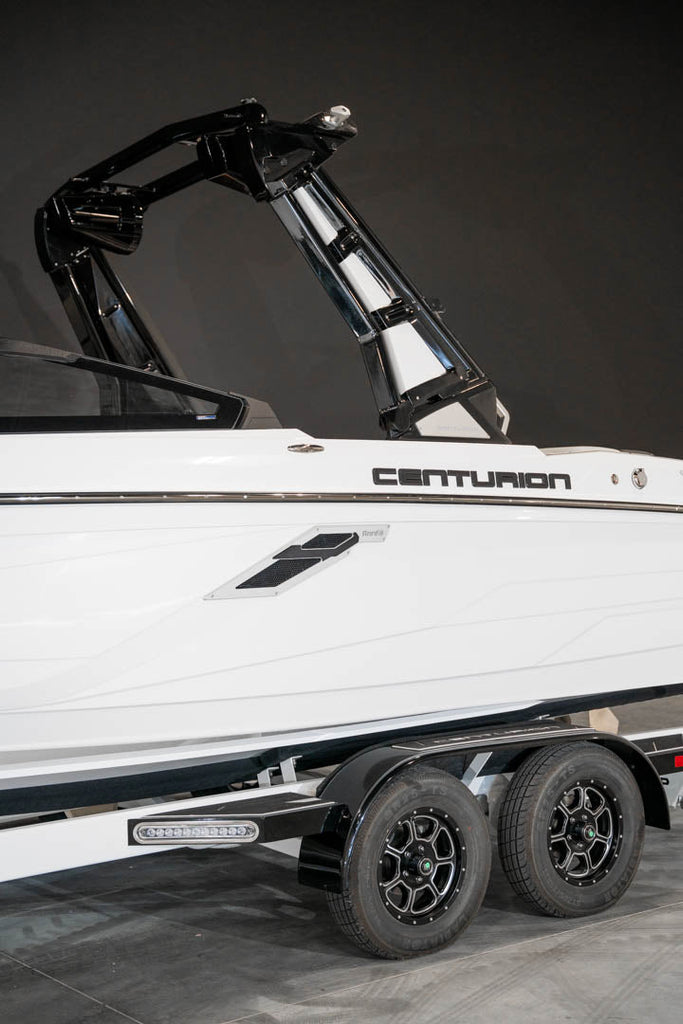 2023 Centurion Ri230 White / White - BoardCo Boats