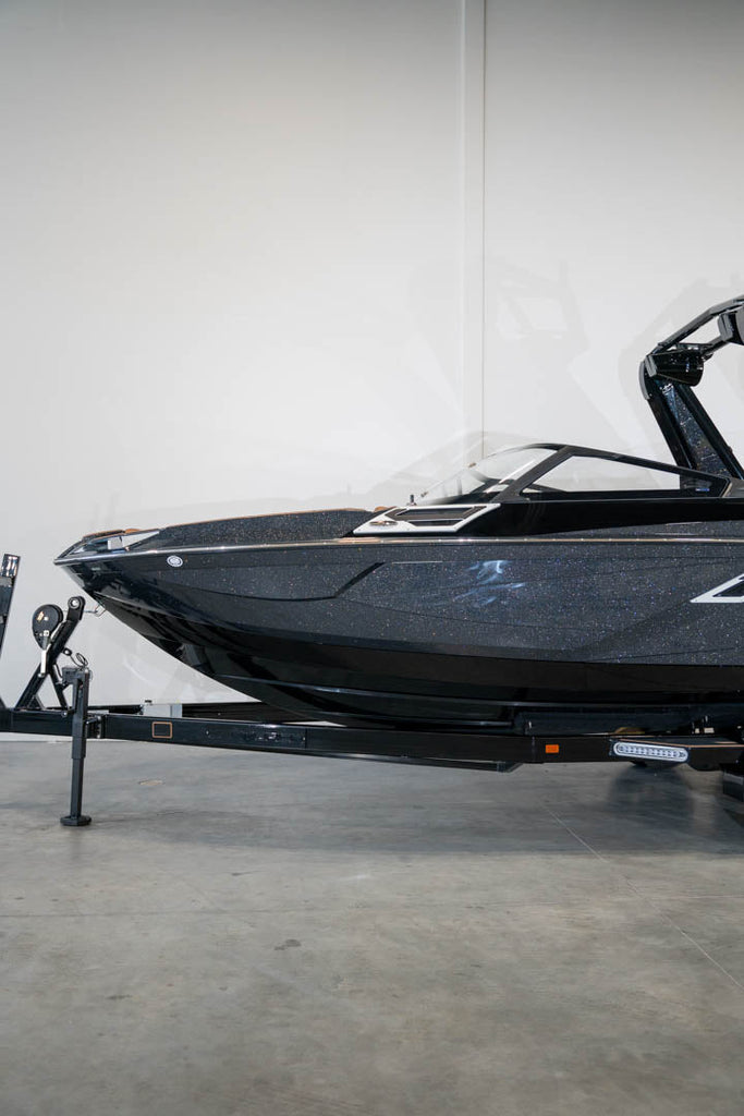 2023 Centurion Ri245 Black Flake / Black - BoardCo Boats