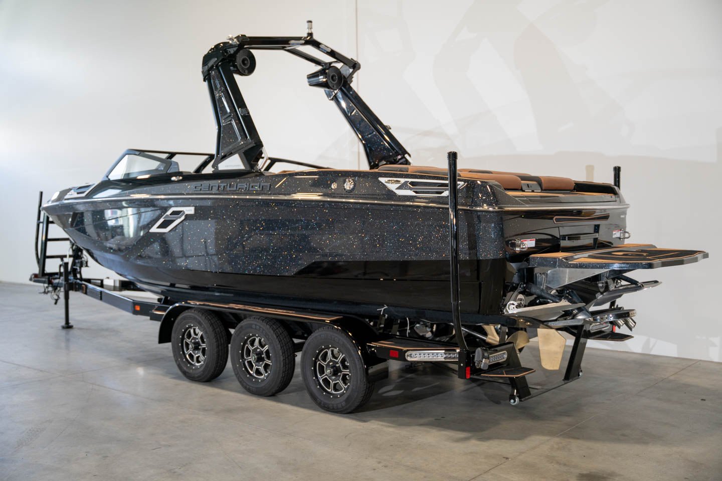 2023 Centurion Ri245 Black Flake / Black - BoardCo Boats