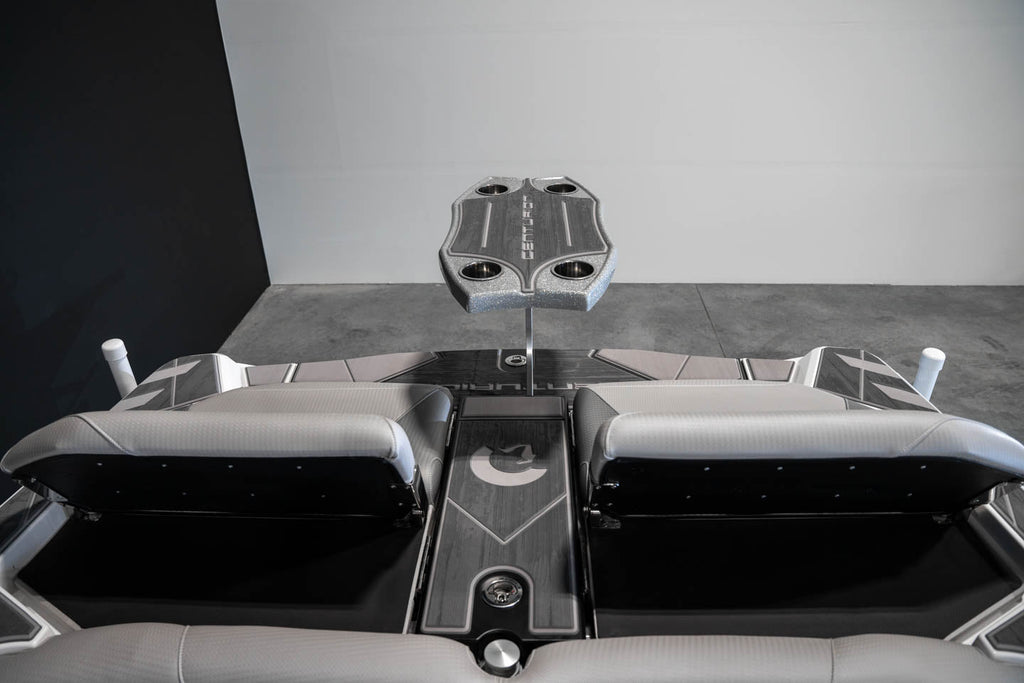 2023 Centurion Ri265 Silver Flake / White - BoardCo Boats